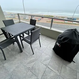Luxurious 2-bedroom With A View! Apartment